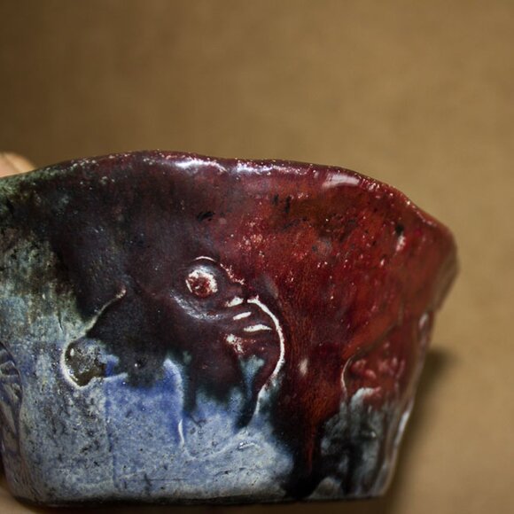 horse raku dish - Picture 3 of 7